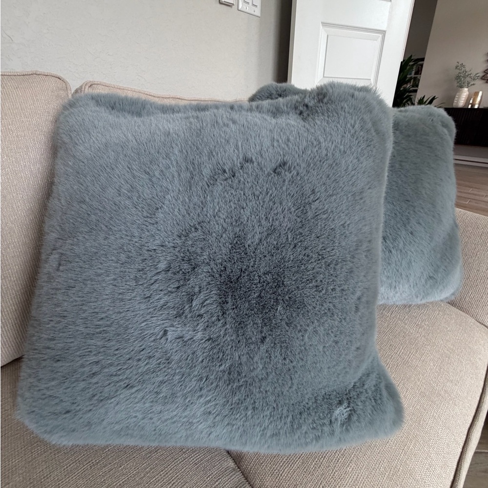 Pottery Barn Faux Fur Mink Pillow Covers 2 NWT